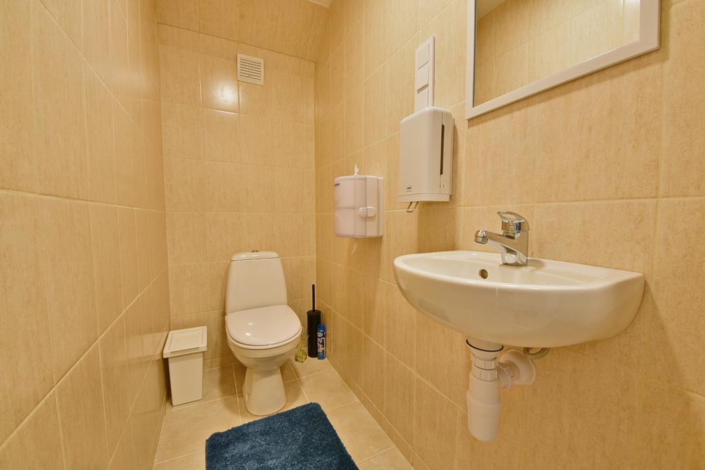 Laisves Avenue Hostel "Easy Kaunas" Kültér fotó