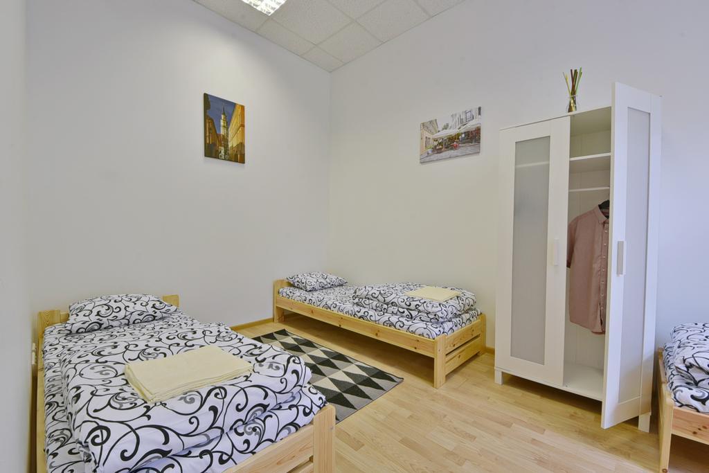 Laisves Avenue Hostel "Easy Kaunas" Kültér fotó