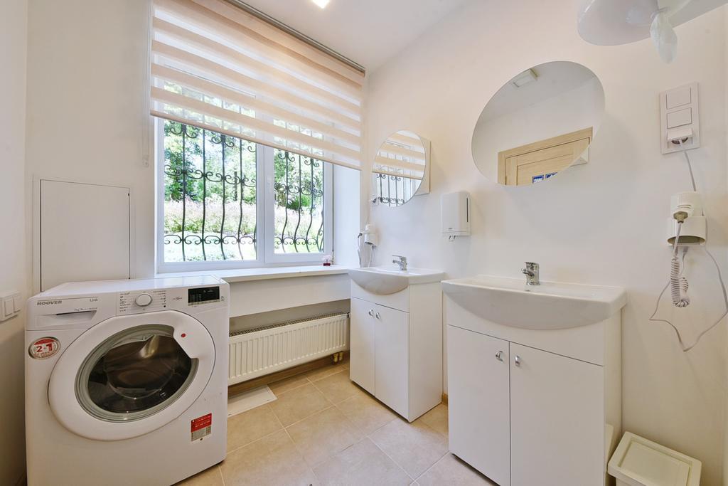 Laisves Avenue Hostel "Easy Kaunas" Kültér fotó